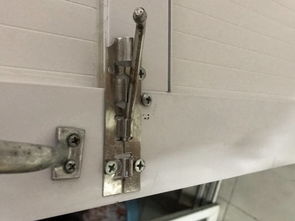 简单的门锁坏了怎么修